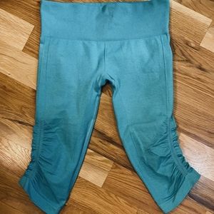 Lululemon EUC crop size8